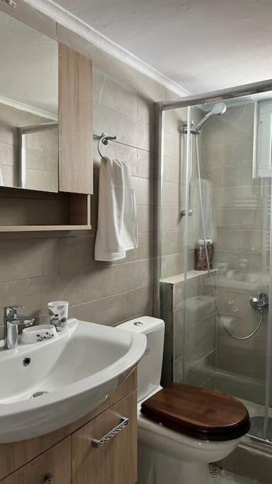 Beautiful Apartment Next To Metro Station Ateny Zewnętrze zdjęcie