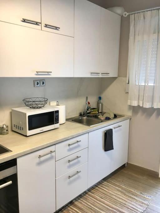 Beautiful Apartment Next To Metro Station Ateny Zewnętrze zdjęcie